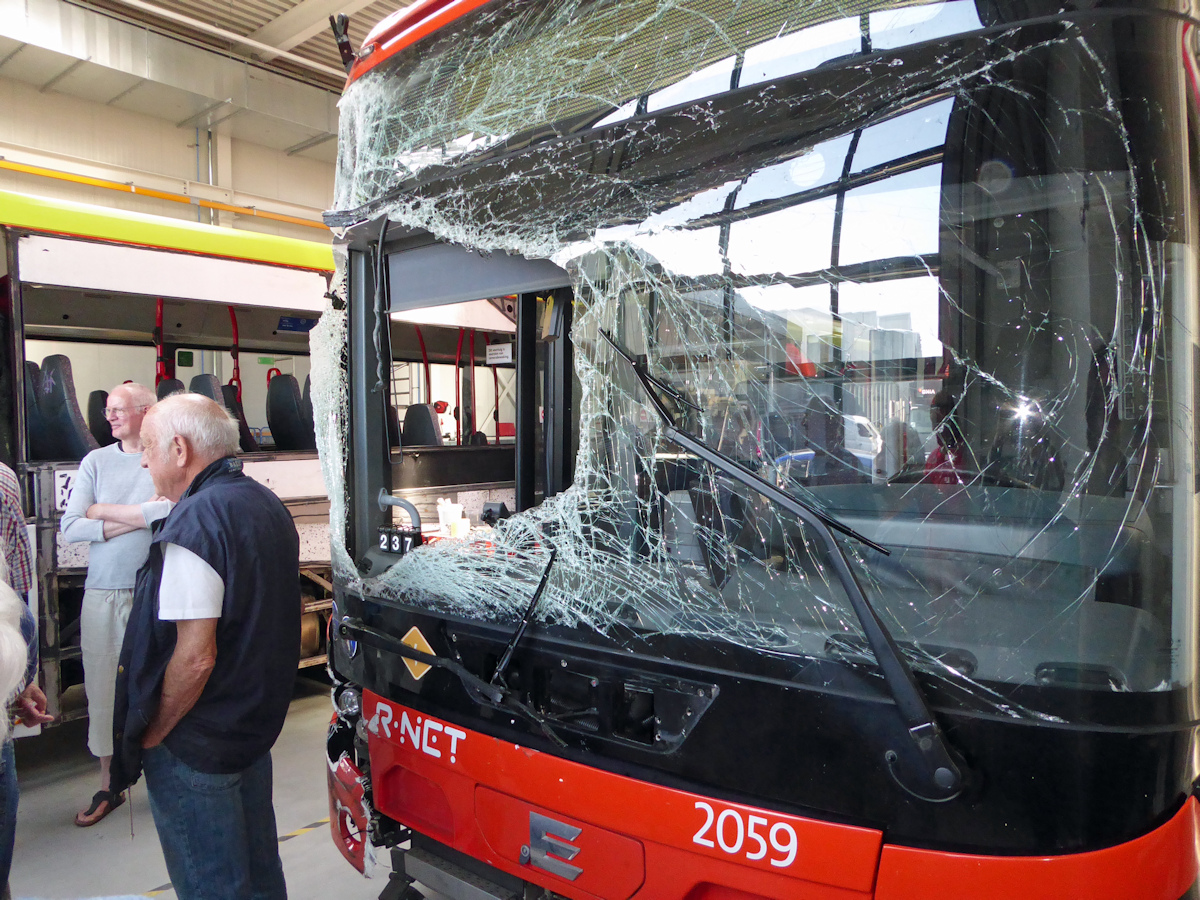 Schade aan een stadsbus 1110116